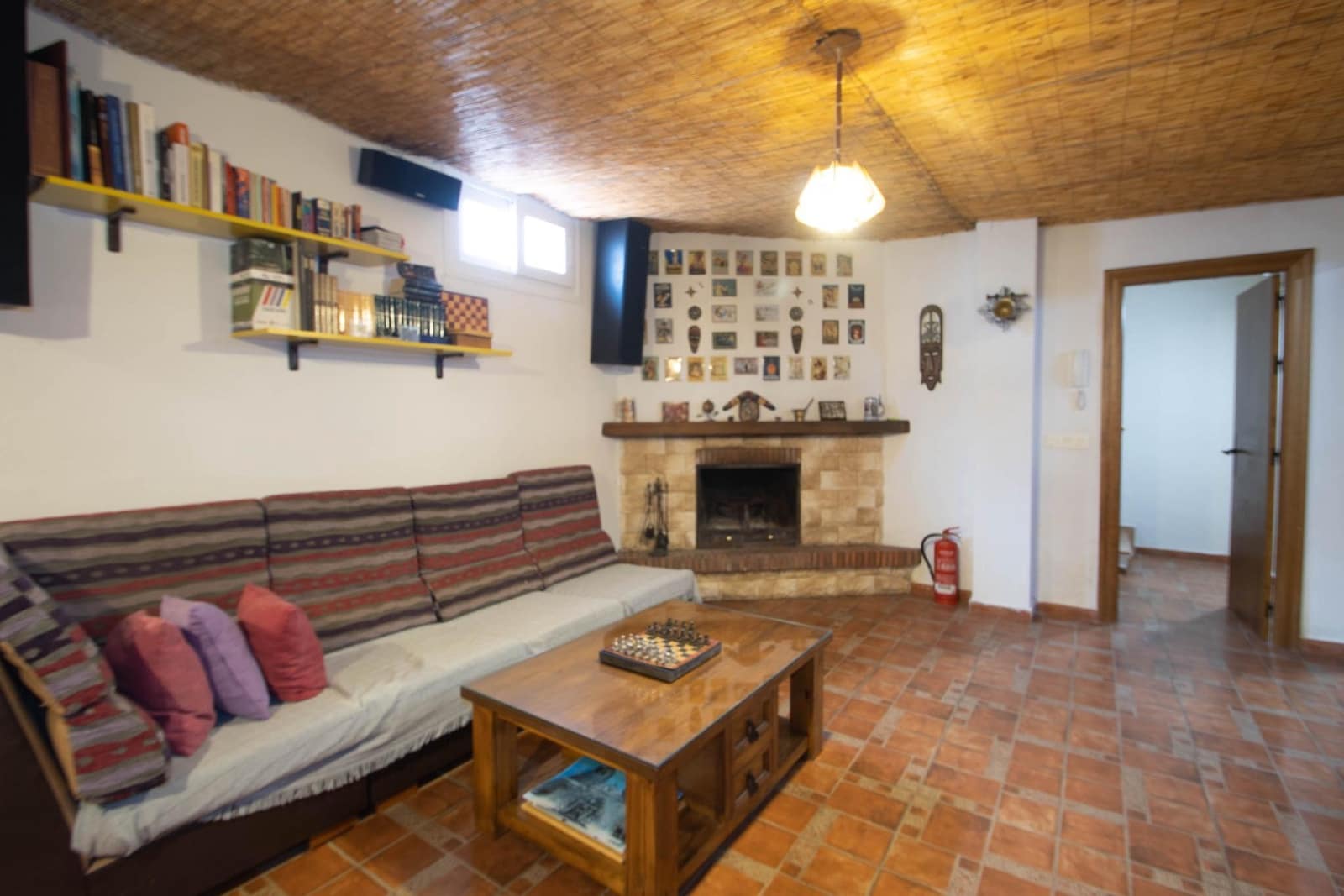 4 bedroom Villa for sale in Nivar with pool garage - € 349,000 (Ref: 10014051)