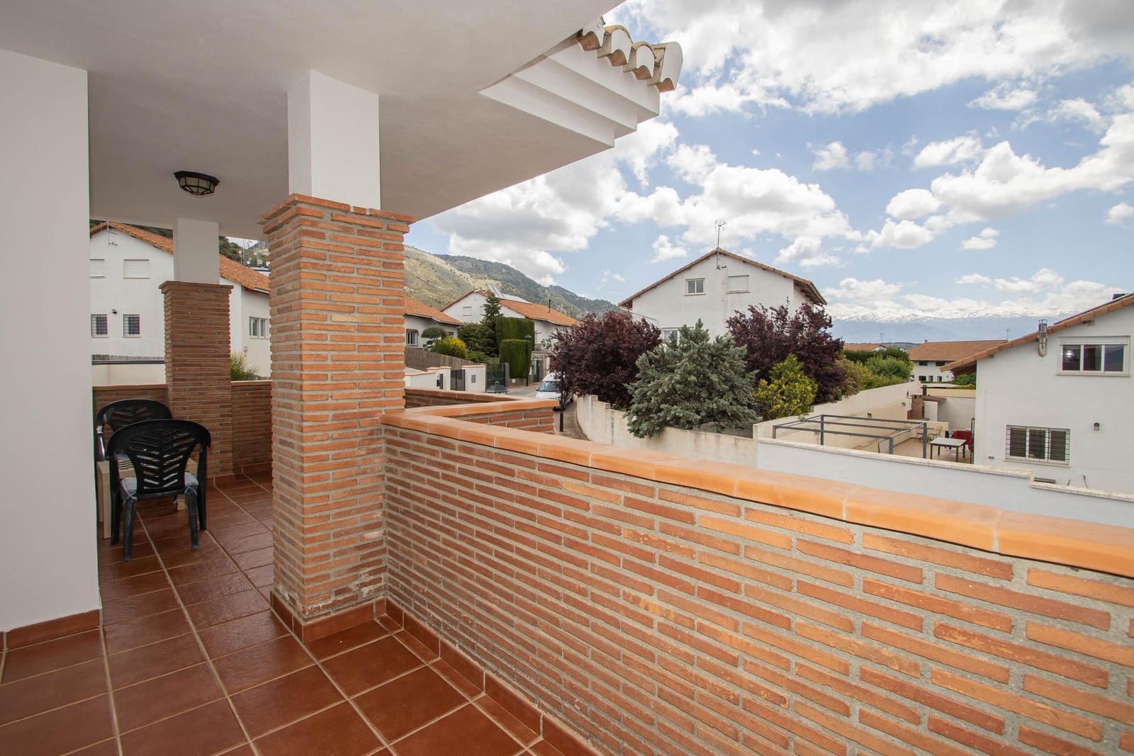 4 bedroom Villa for sale in Nivar with pool garage - € 349,000 (Ref: 10014051)