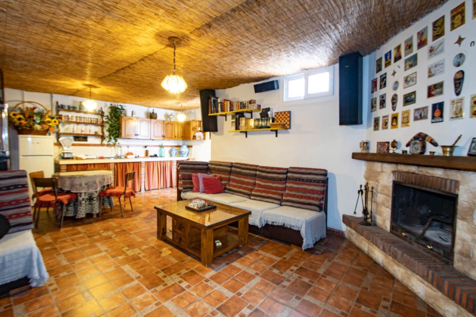 4 bedroom Villa for sale in Nivar with pool garage - € 349,000 (Ref: 10014051)