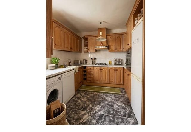 6 sypialnia Willa na sprzedaż w Almuñécar z basenem garażem - 550 000 € (Ref: 10014053)