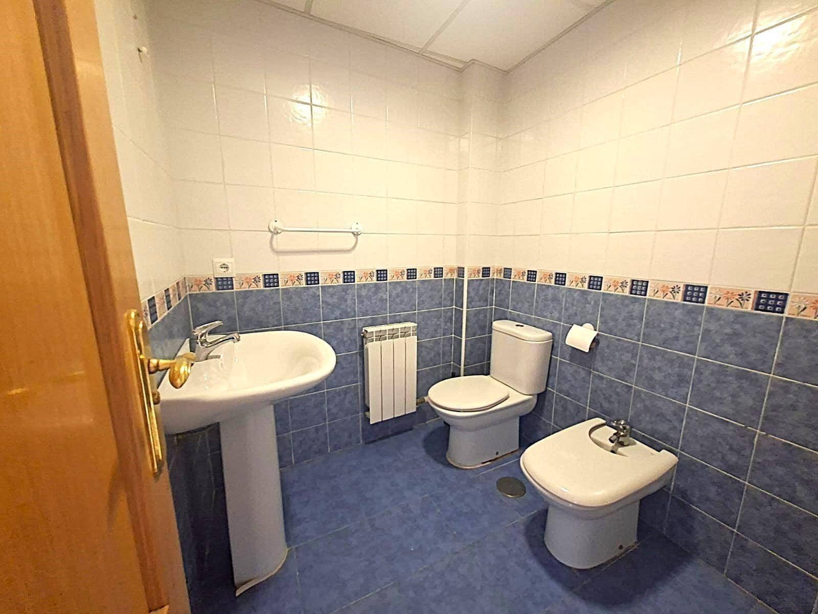 5 quarto Moradia Geminada para venda em Las Gabias com piscina garagem - 340 000 € (Ref: 10014054)