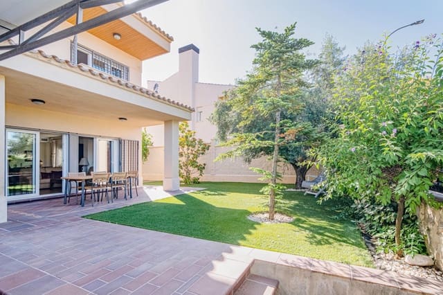 4 sovrum Villa till salu i Otura med garage - 394 900 € (Ref: 10014055)