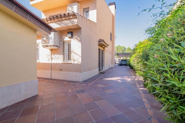 4 sovrum Villa till salu i Otura med garage - 394 900 € (Ref: 10014055)