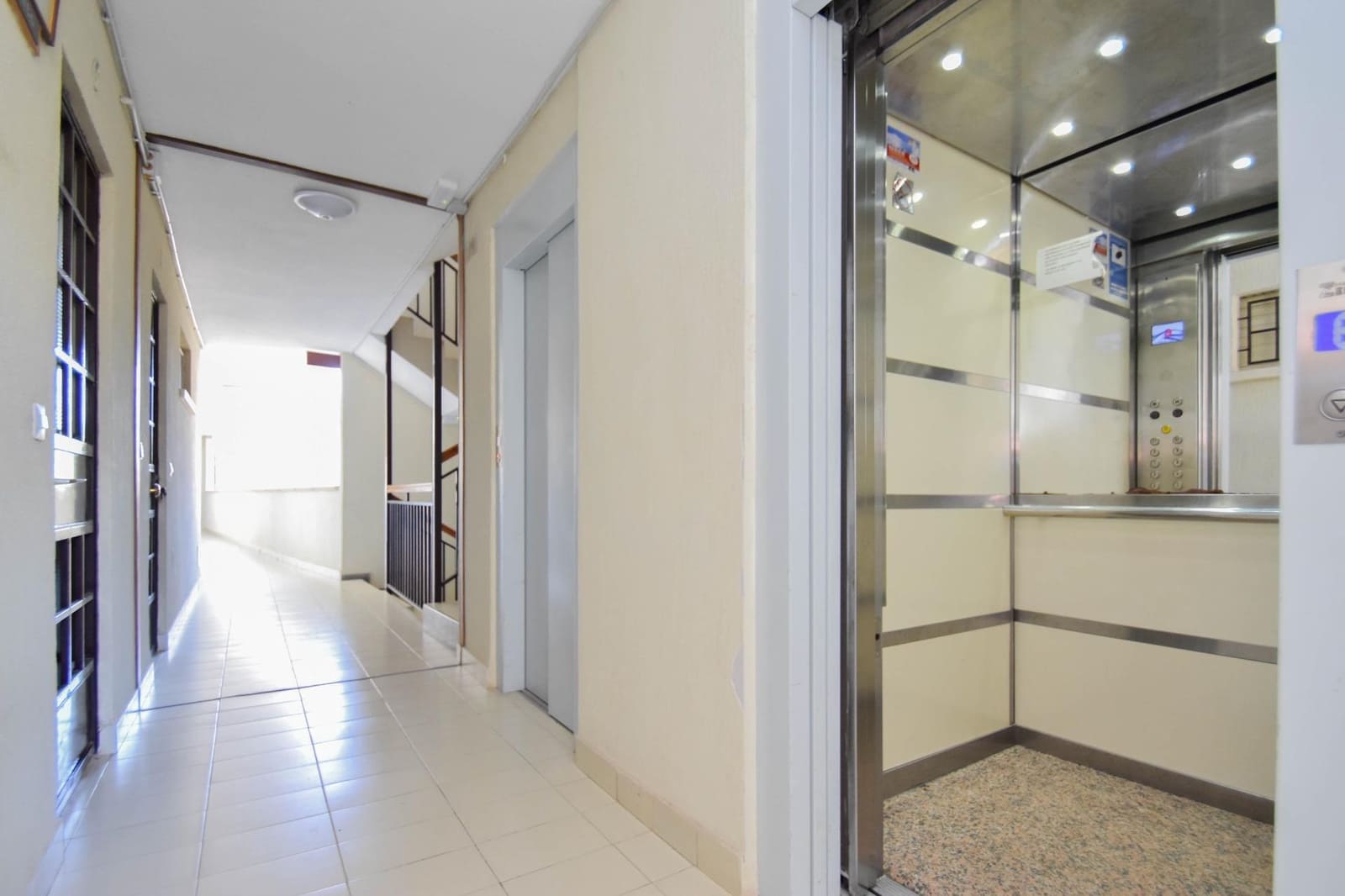 2 sovrum Lägenhet till salu i Almunecar med pool - 395 000 € (Ref: 10014060)