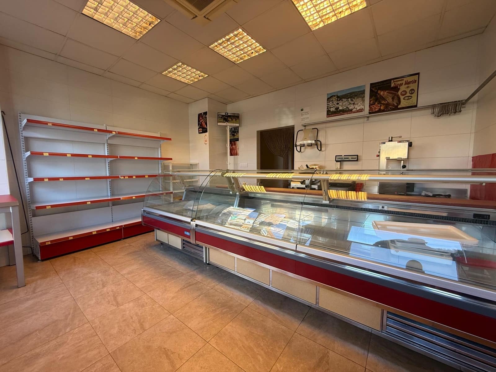 Kommersiell till salu i Granada stad - 85 000 € (Ref: 10014061)