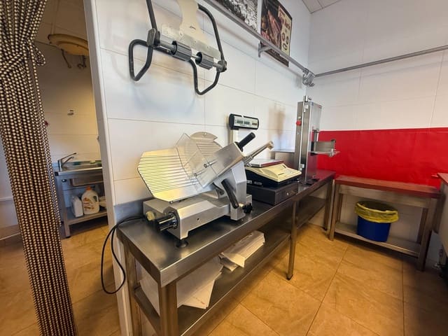 Commercial for sale in Angustias - Chana - Encina, Granada city - € 85,000 (Ref: 10014061)