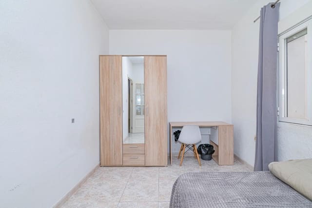 6 sovrum Lägenhet till salu i Centro, Granada stad - 495 000 € (Ref: 10014063)
