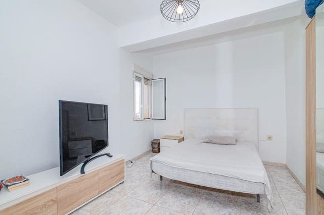 6 sovrum Lägenhet till salu i Centro, Granada stad - 495 000 € (Ref: 10014063)