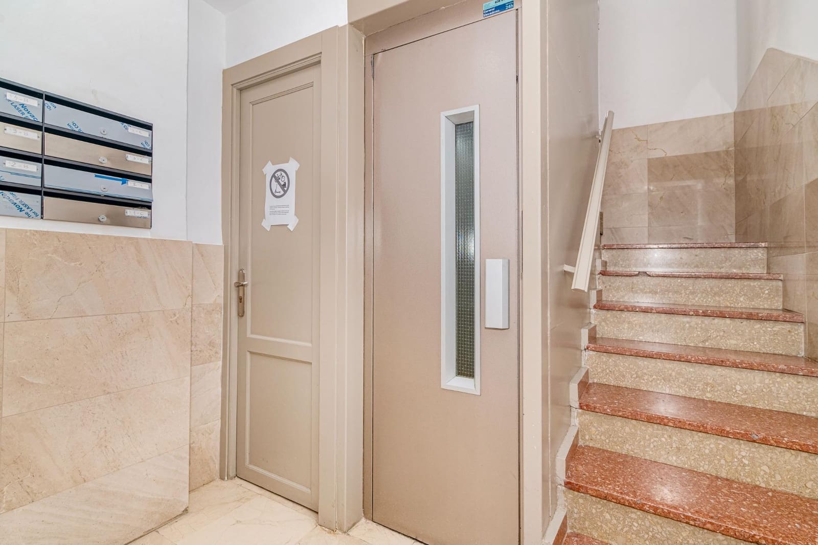 6 sovrum Lägenhet till salu i Granada stad - 495 000 € (Ref: 10014063)