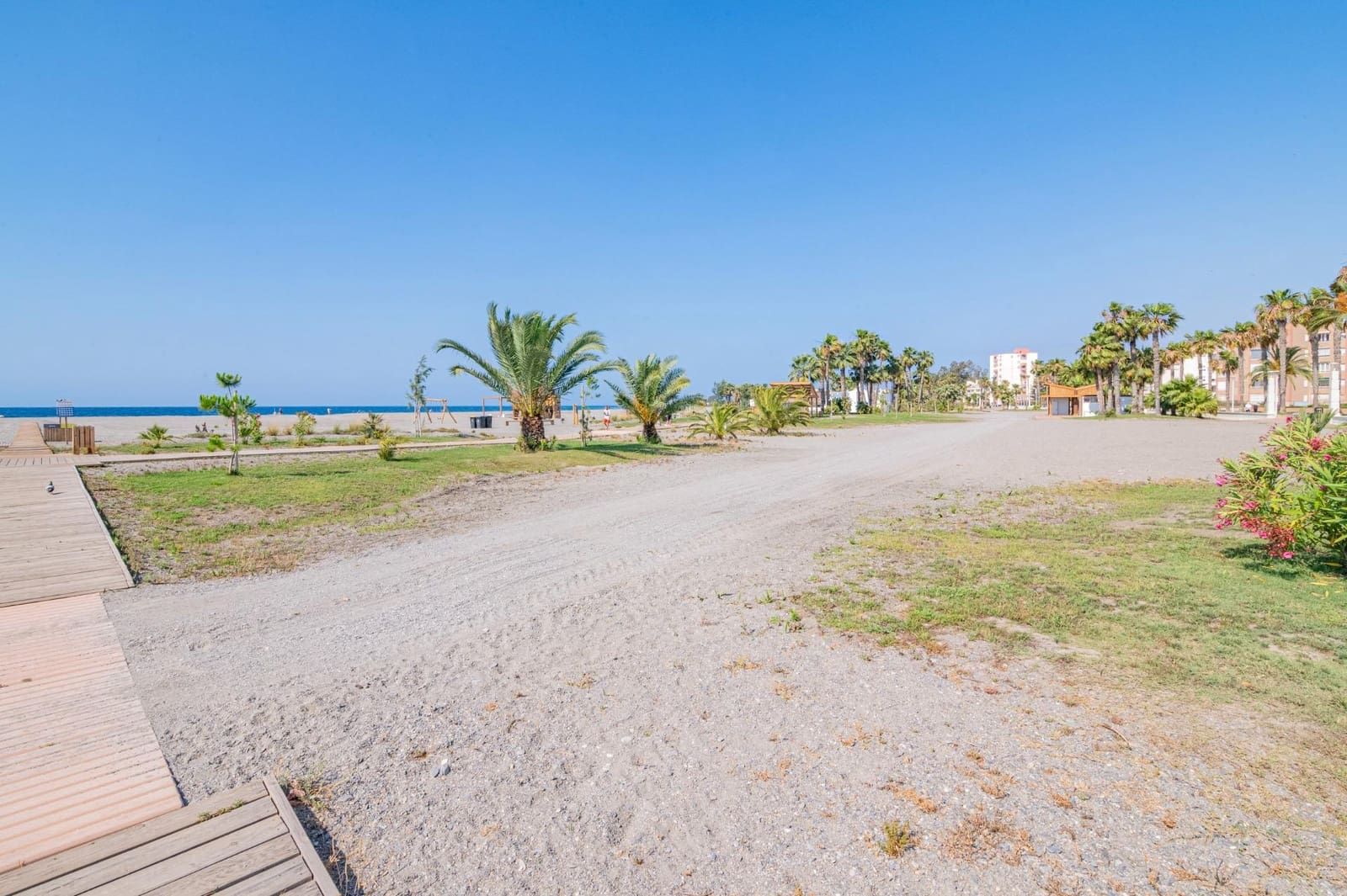 2 bedroom Flat for sale in Motril with garage - € 192,000 (Ref: 10014064)