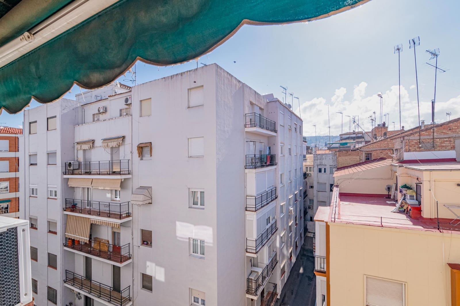 3 sovrum Lägenhet till salu i Granada stad med garage - 495 000 € (Ref: 10014069)