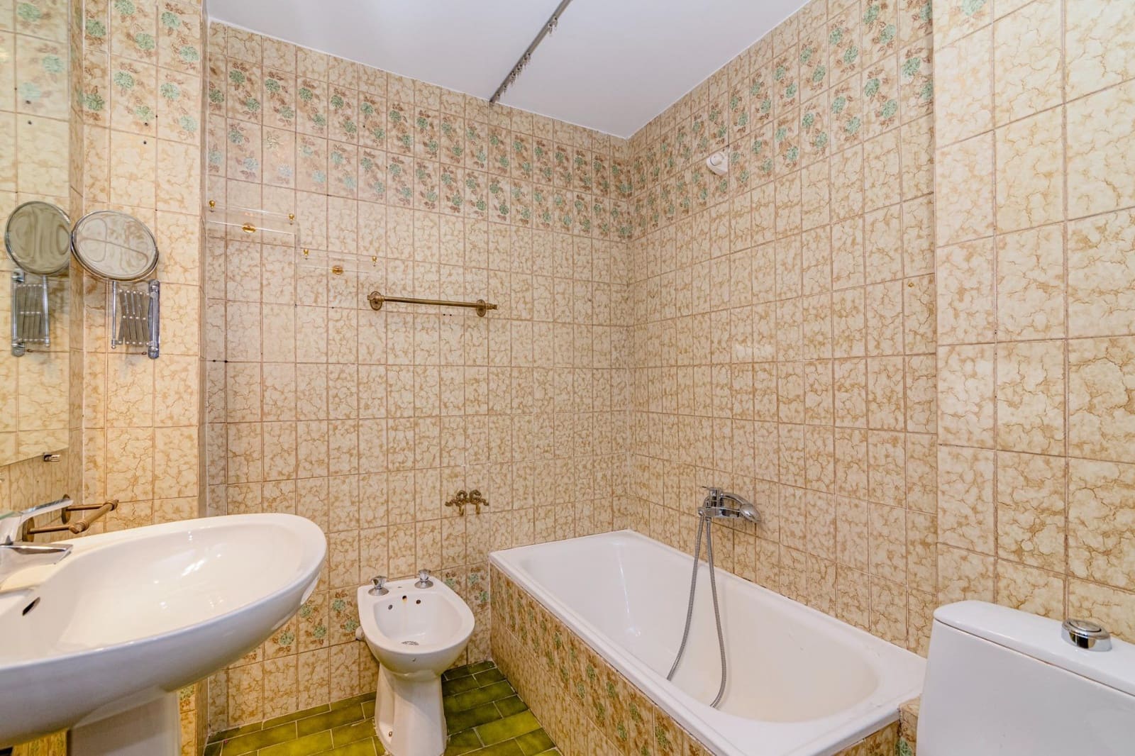 3 sovrum Lägenhet till salu i Granada stad med garage - 495 000 € (Ref: 10014069)