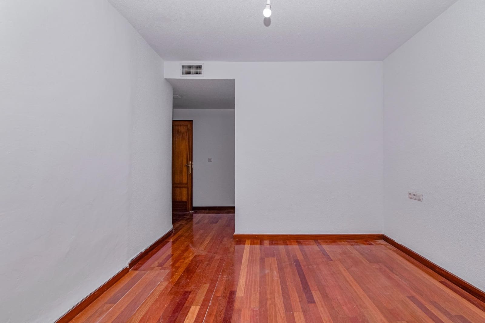 3 sovrum Lägenhet till salu i Granada stad med garage - 495 000 € (Ref: 10014069)