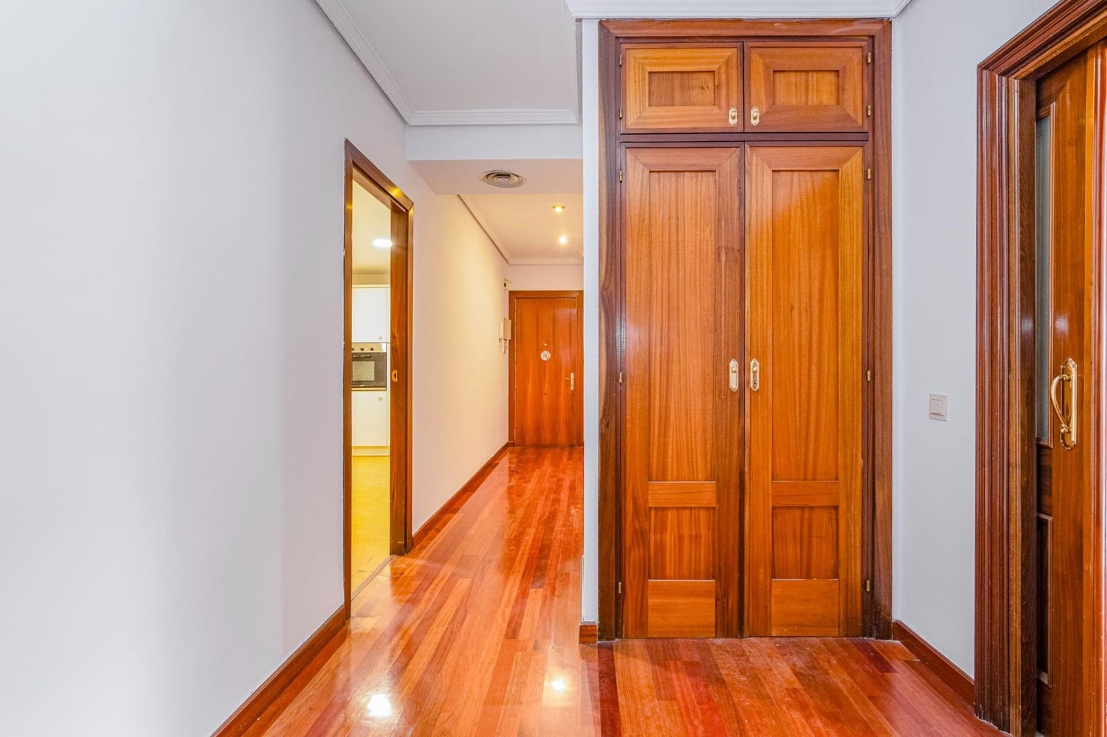 3 sovrum Lägenhet till salu i Granada stad med garage - 495 000 € (Ref: 10014069)