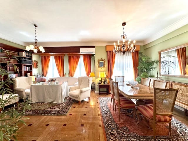 5 sypialnia Mieszkanie na sprzedaż w Miasto Grenada - 440 000 € (Ref: 10014071)