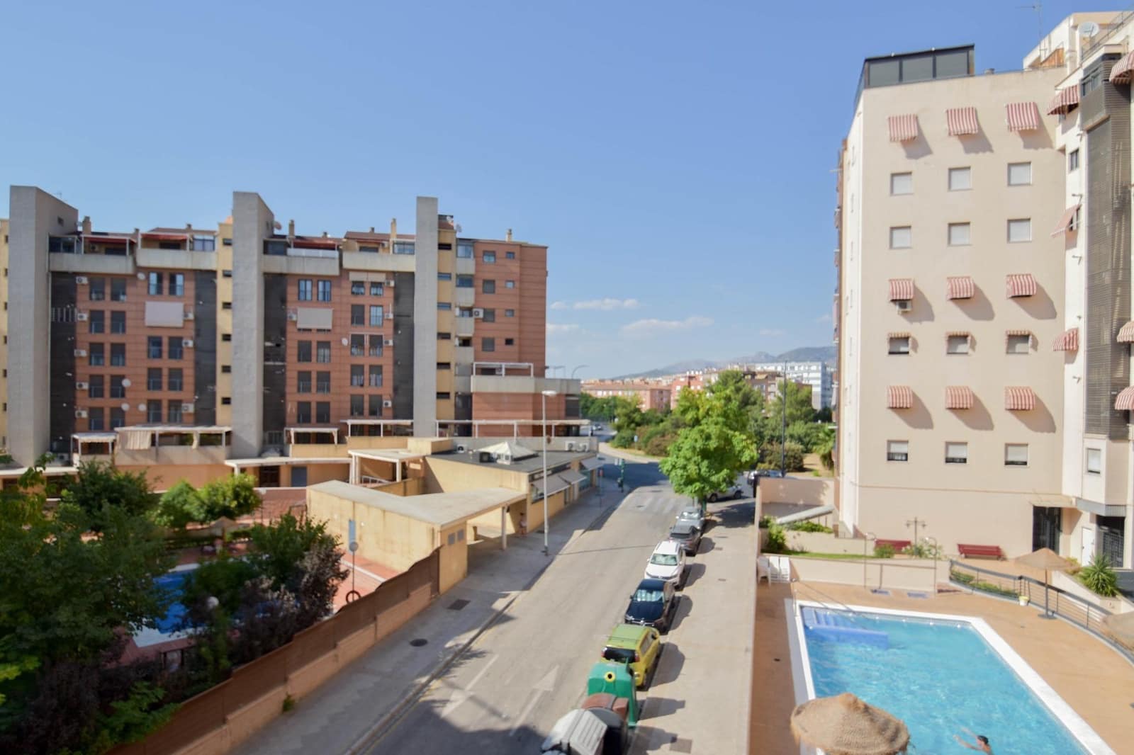 3 slaapkamer Flat te koop in Granada stad met zwembad - € 295.000 (Ref: 10014074)