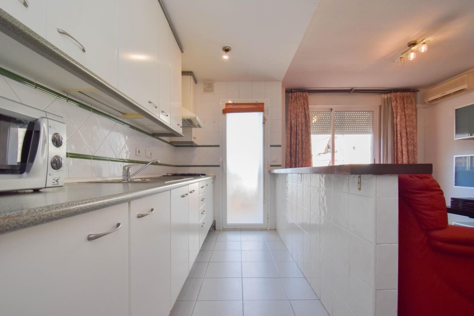 3 slaapkamer Flat te koop in Granada stad met zwembad - € 295.000 (Ref: 10014074)