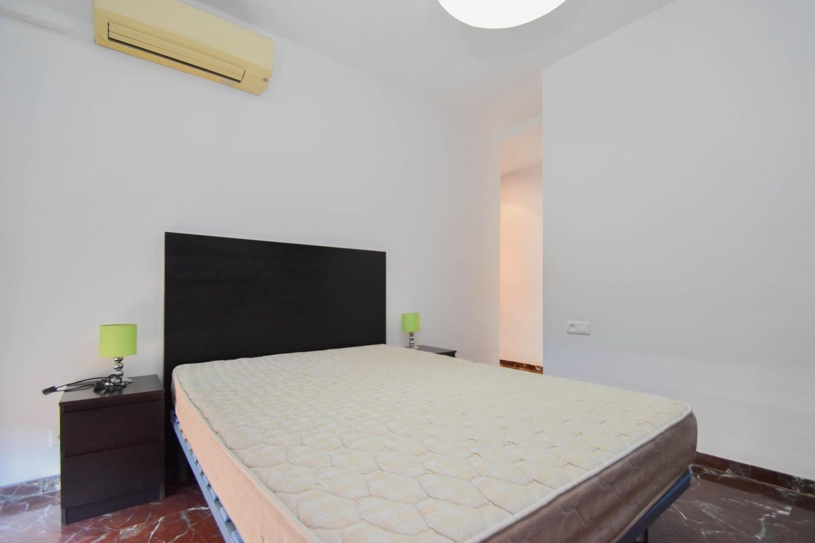3 slaapkamer Flat te koop in Granada stad met zwembad - € 295.000 (Ref: 10014074)