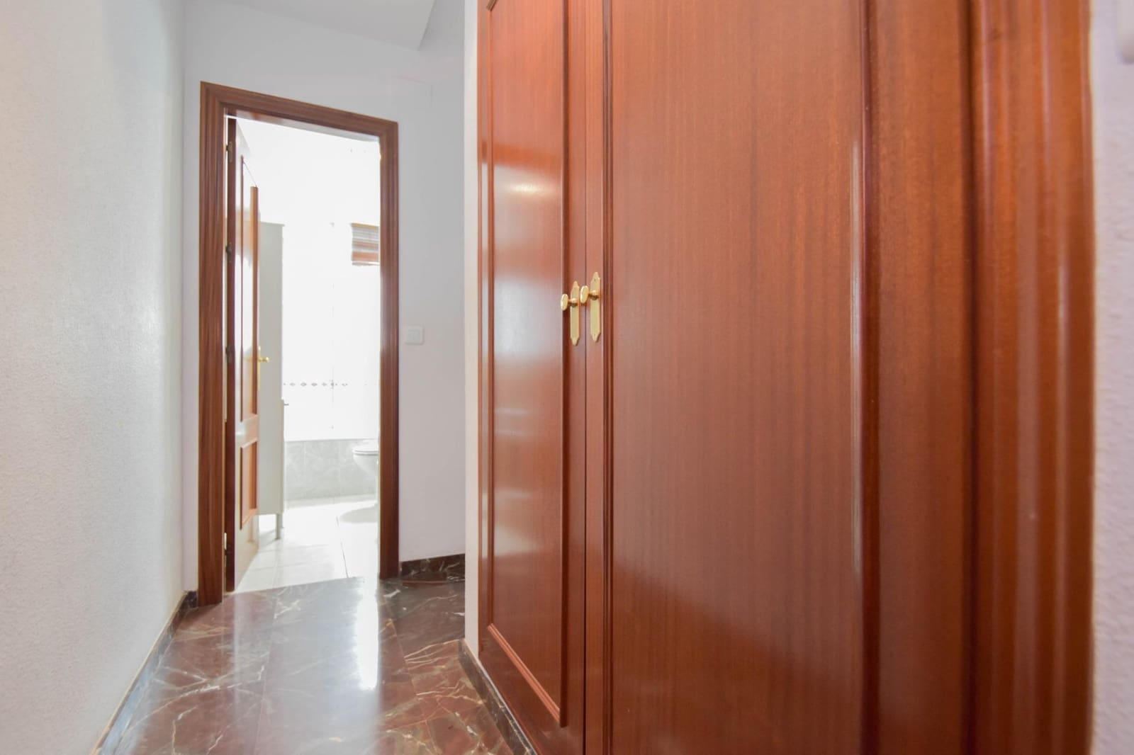 3 slaapkamer Flat te koop in Granada stad met zwembad - € 295.000 (Ref: 10014074)