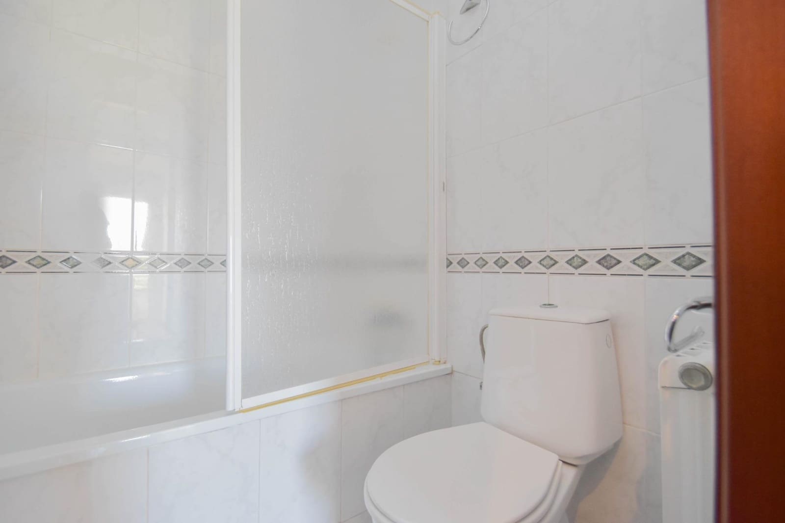 3 slaapkamer Flat te koop in Granada stad met zwembad - € 295.000 (Ref: 10014074)