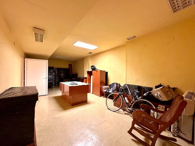 Kommersiell till salu i Granada stad - 150 000 € (Ref: 10014075)