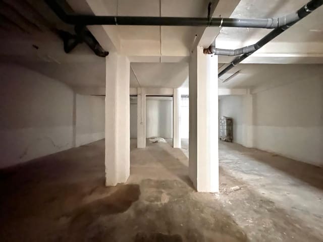 Commercial for sale in Granada city - € 150,000 (Ref: 10014076)
