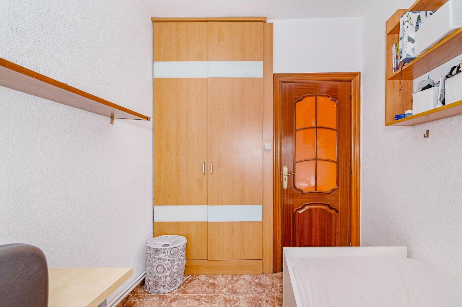 4 bedroom Flat for sale in Granada city - € 300,000 (Ref: 10014077)