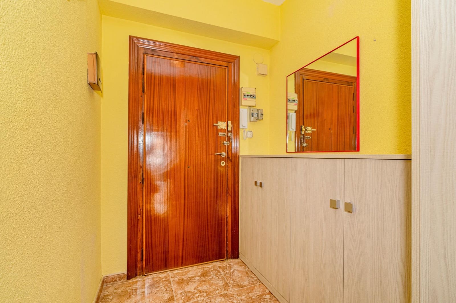 4 bedroom Flat for sale in Granada city - € 300,000 (Ref: 10014077)