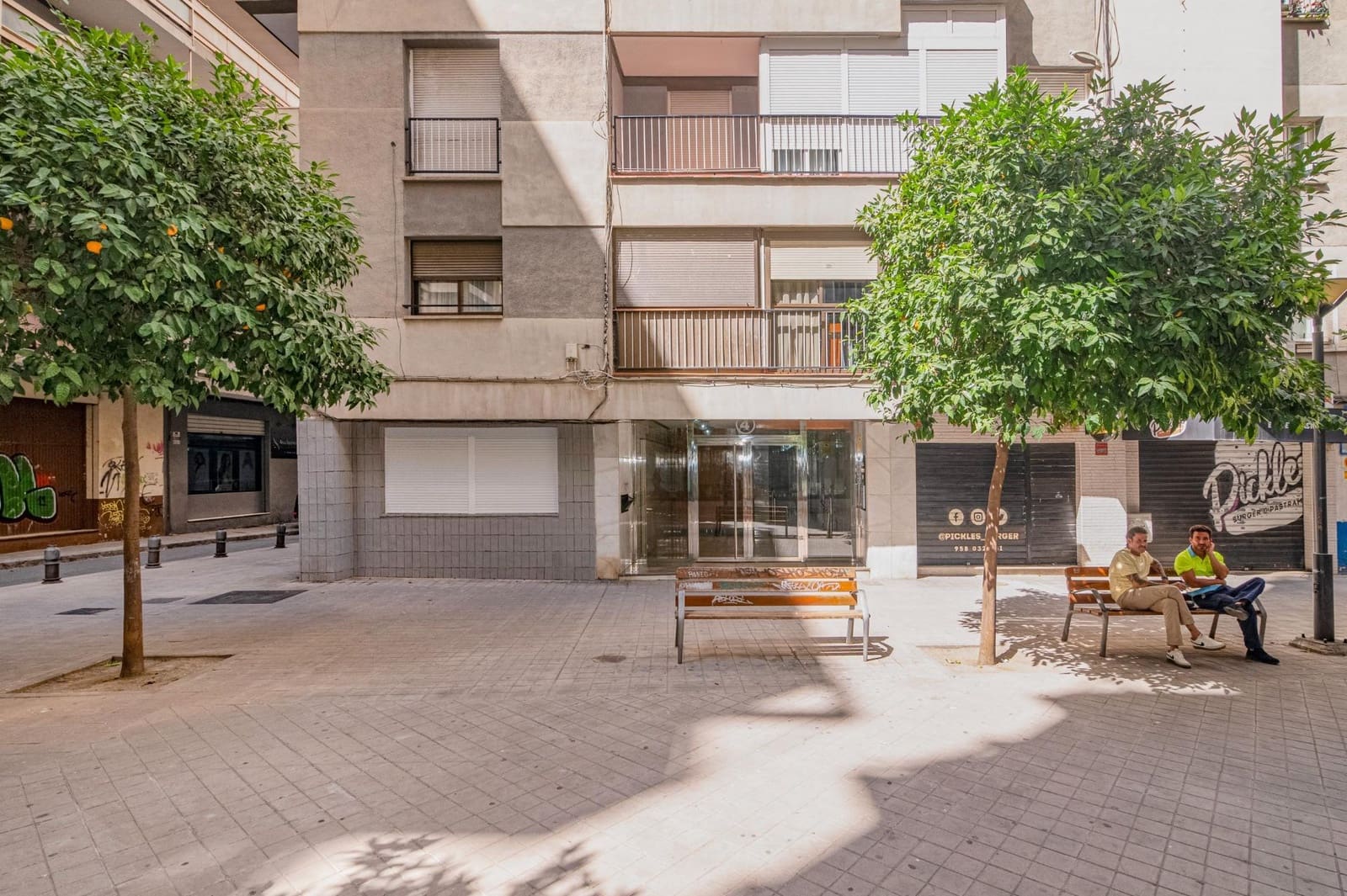 4 bedroom Flat for sale in Granada city - € 300,000 (Ref: 10014077)