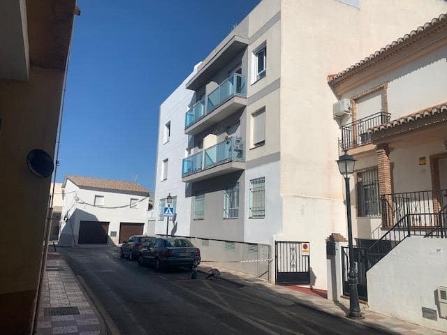 2 slaapkamer Flat te koop in Cullar Vega met garage - € 148.000 (Ref: 10014078)