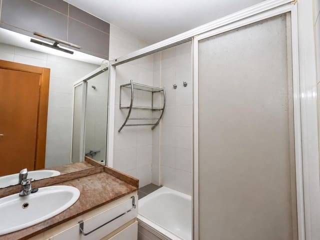 2 quarto Apartamento para venda em Cúllar Vega com garagem - 148 000 € (Ref: 10014078)