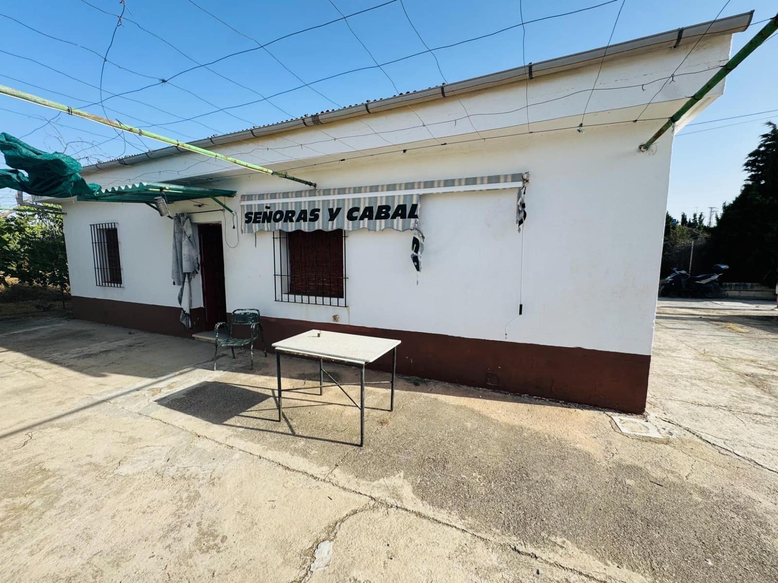 Ubebygd land til salgs i Granada by - € 196 000 (Ref: 10014080)