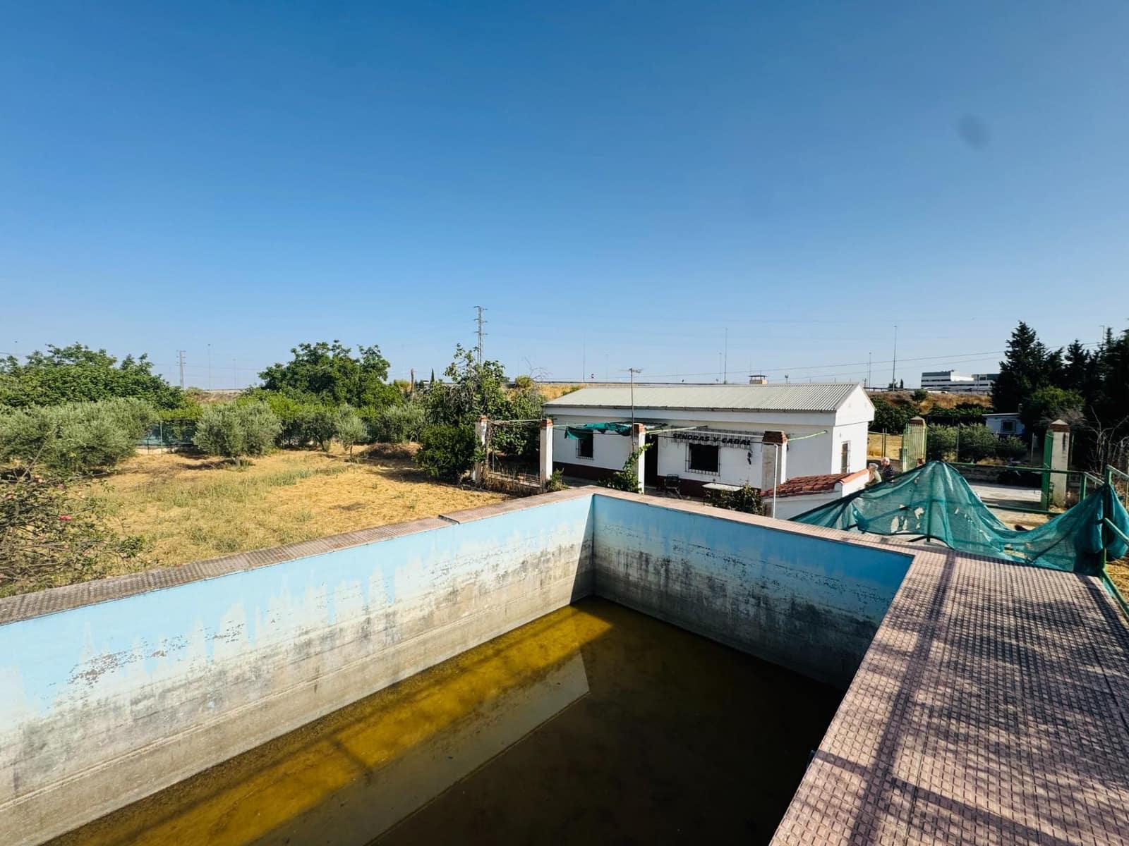 Ubebygd land til salgs i Granada by - € 196 000 (Ref: 10014080)