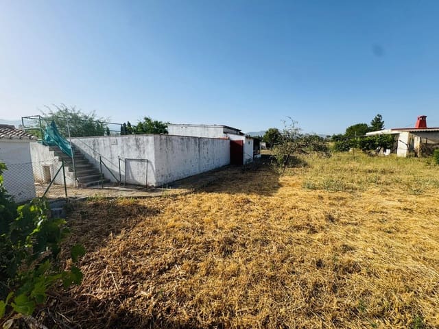 Ubebygd land til salgs i Granada by - € 196 000 (Ref: 10014080)