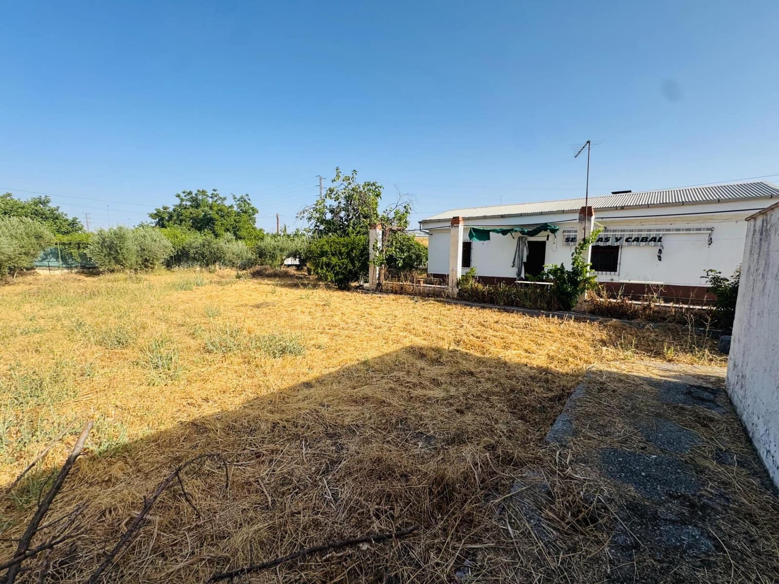 Ubebygd land til salgs i Granada by - € 196 000 (Ref: 10014080)