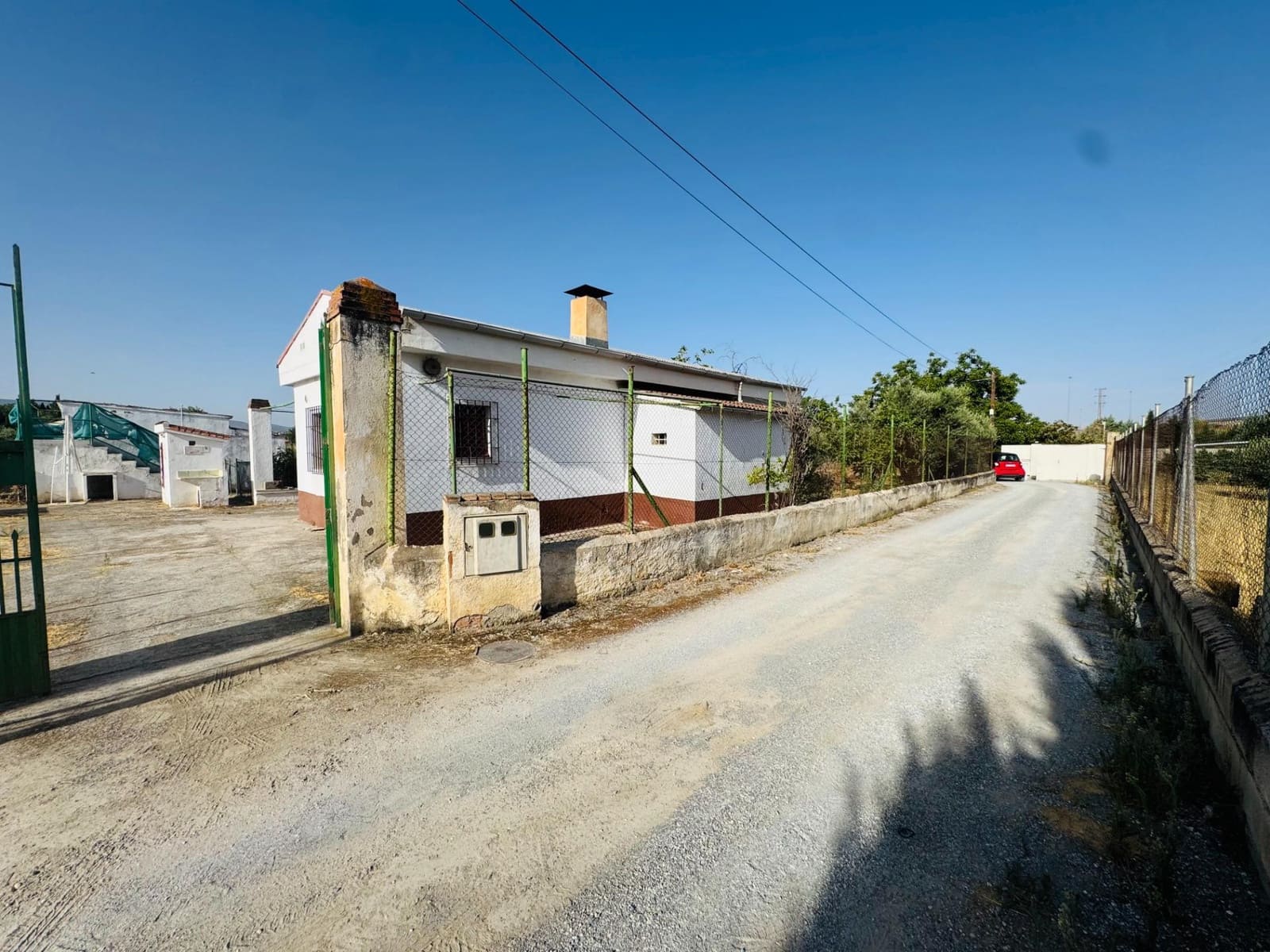 Ubebygd land til salgs i Granada by - € 196 000 (Ref: 10014080)