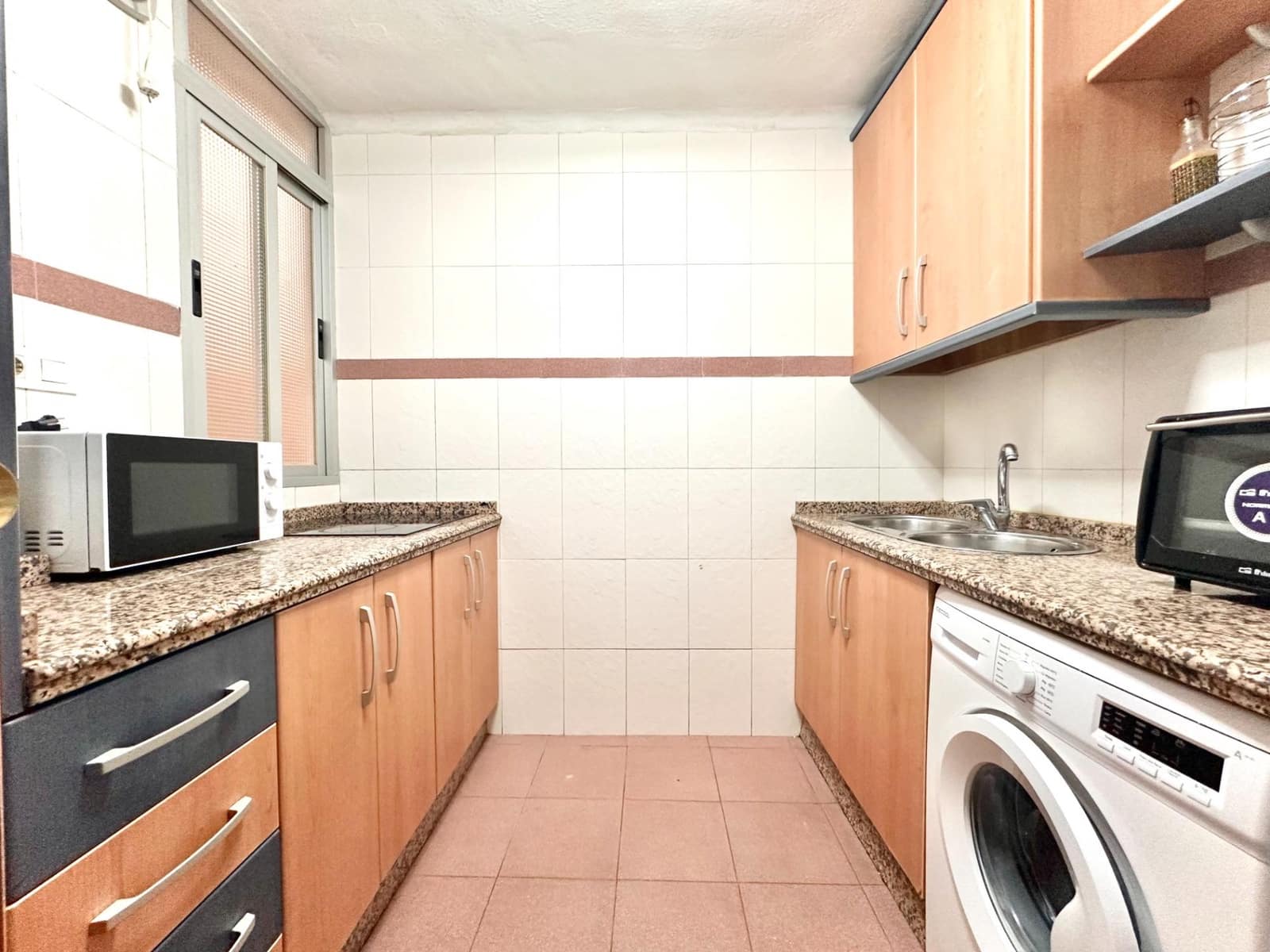 3 bedroom Flat for sale in Granada city - € 198,500 (Ref: 10014081)