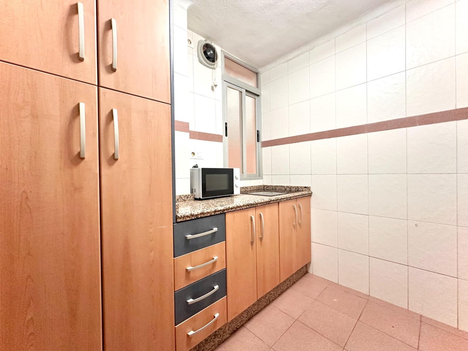 3 bedroom Flat for sale in Granada city - € 198,500 (Ref: 10014081)