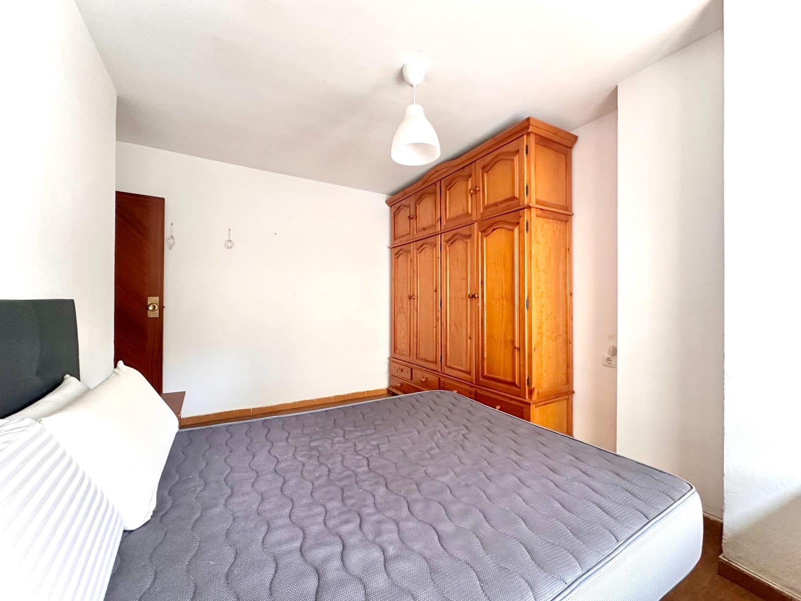 3 bedroom Flat for sale in Granada city - € 198,500 (Ref: 10014081)