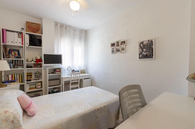 3 sovrum Lägenhet till salu i Granada stad - 169 900 € (Ref: 10014083)