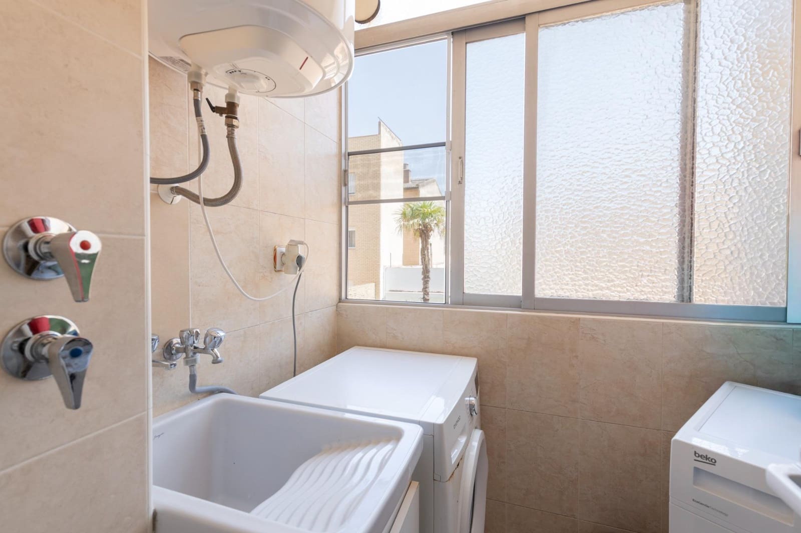 3 sovrum Lägenhet till salu i Granada stad - 169 900 € (Ref: 10014083)