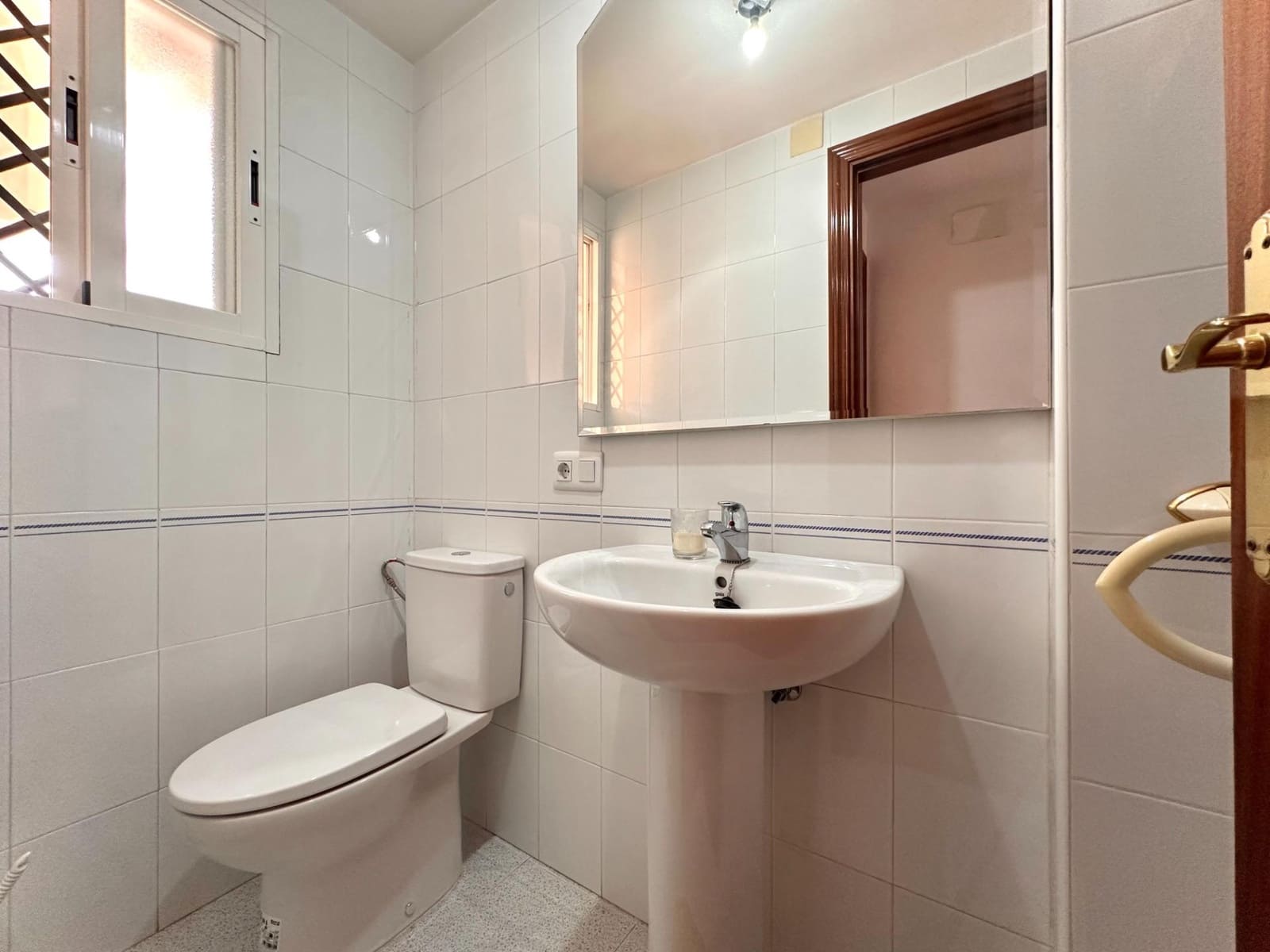 4 quarto Moradia em Banda para venda em Huetor Vega com garagem - 257 000 € (Ref: 10014084)