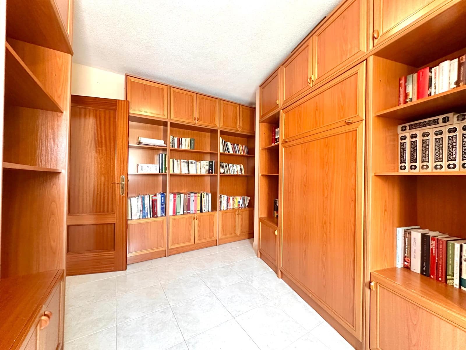 4 quarto Moradia em Banda para venda em Huetor Vega com garagem - 257 000 € (Ref: 10014084)