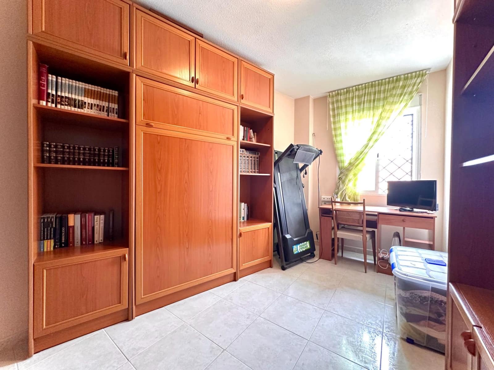 4 quarto Moradia em Banda para venda em Huetor Vega com garagem - 257 000 € (Ref: 10014084)