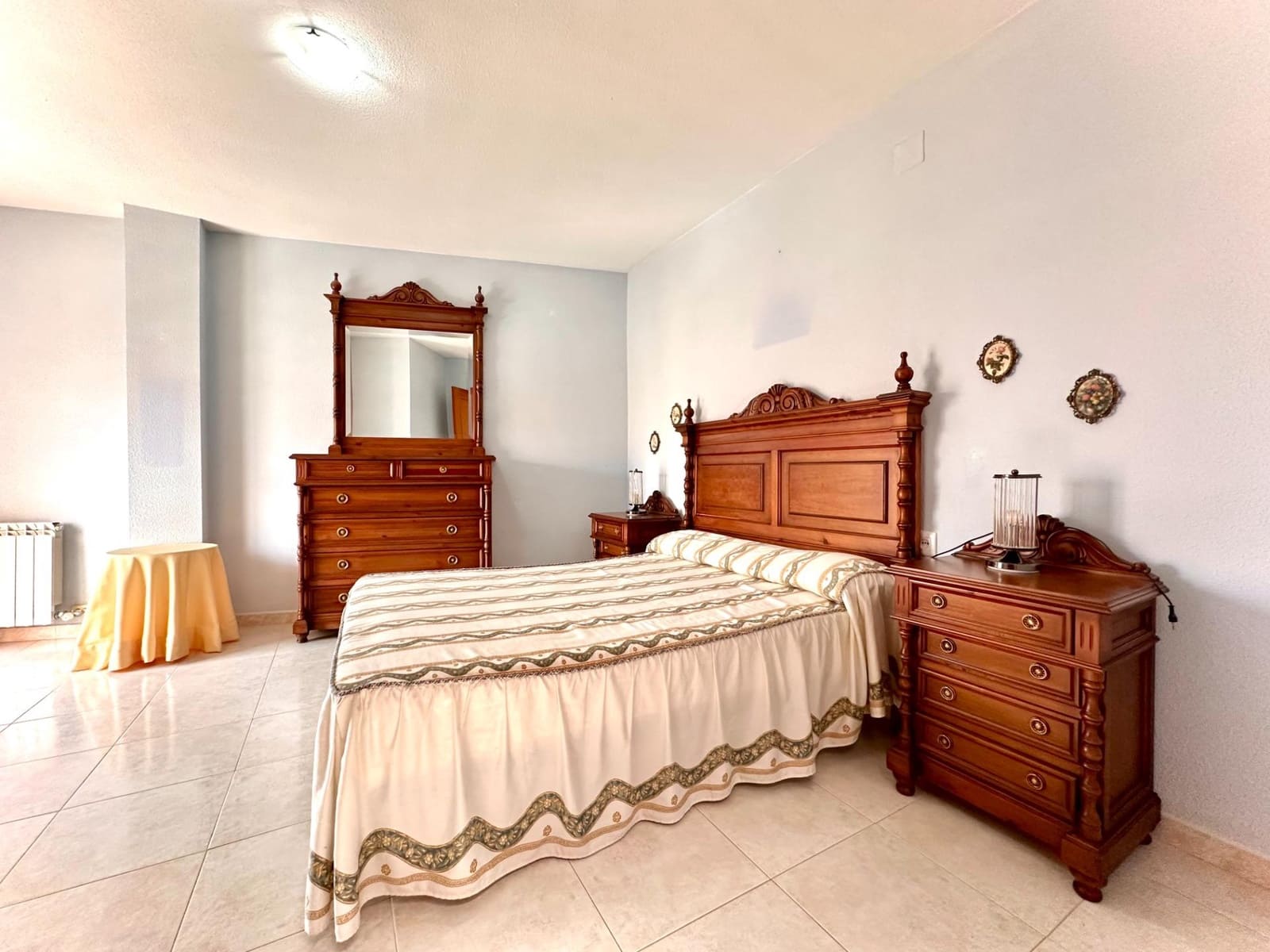 4 quarto Moradia em Banda para venda em Huetor Vega com garagem - 257 000 € (Ref: 10014084)