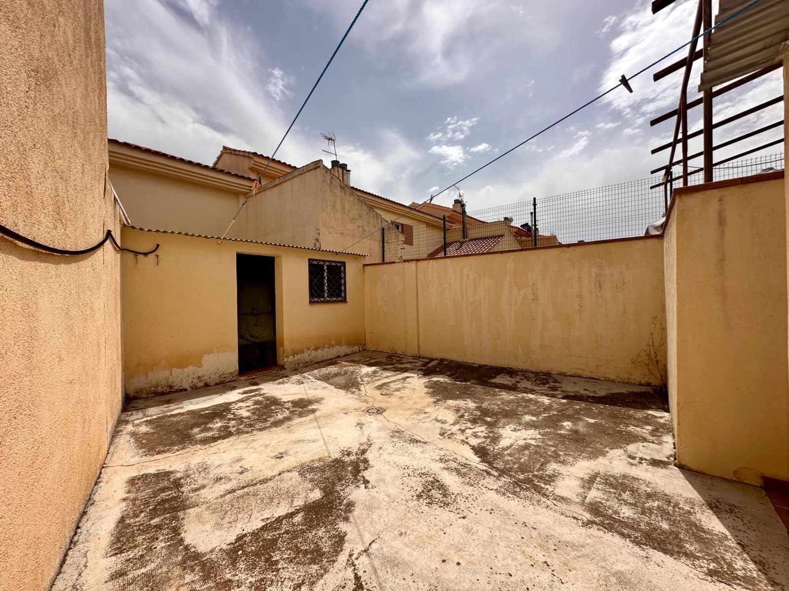4 quarto Moradia em Banda para venda em Huetor Vega com garagem - 257 000 € (Ref: 10014084)