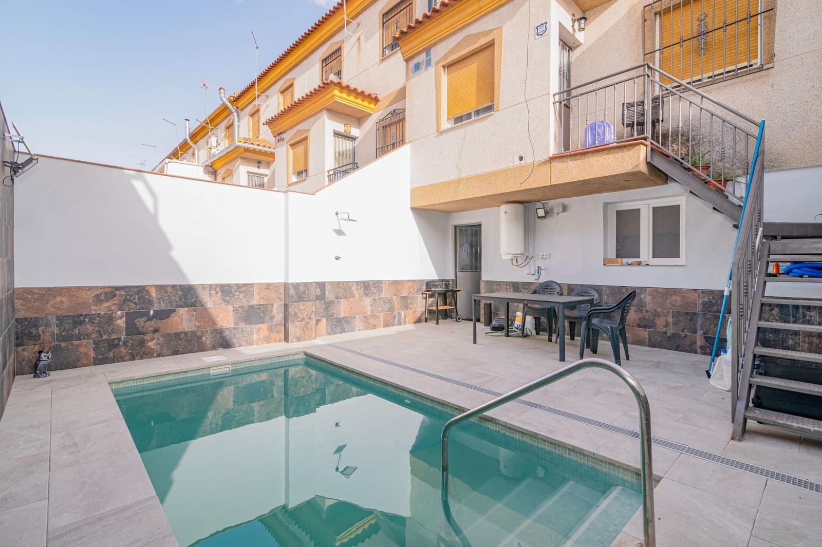 5 soveværelse Rækkehus til salg i Cijuela med swimmingpool garage - € 213.000 (Ref: 10014086)