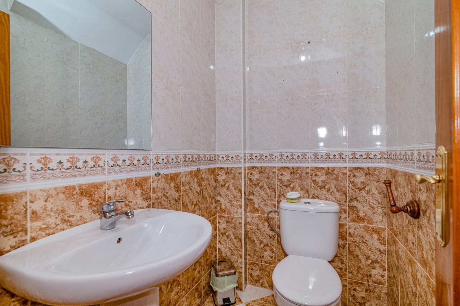 5 soveværelse Rækkehus til salg i Cijuela med swimmingpool garage - € 213.000 (Ref: 10014086)