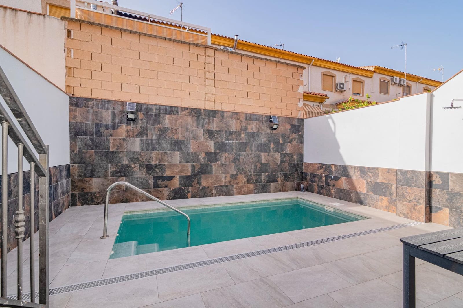 5 soveværelse Rækkehus til salg i Cijuela med swimmingpool garage - € 213.000 (Ref: 10014086)