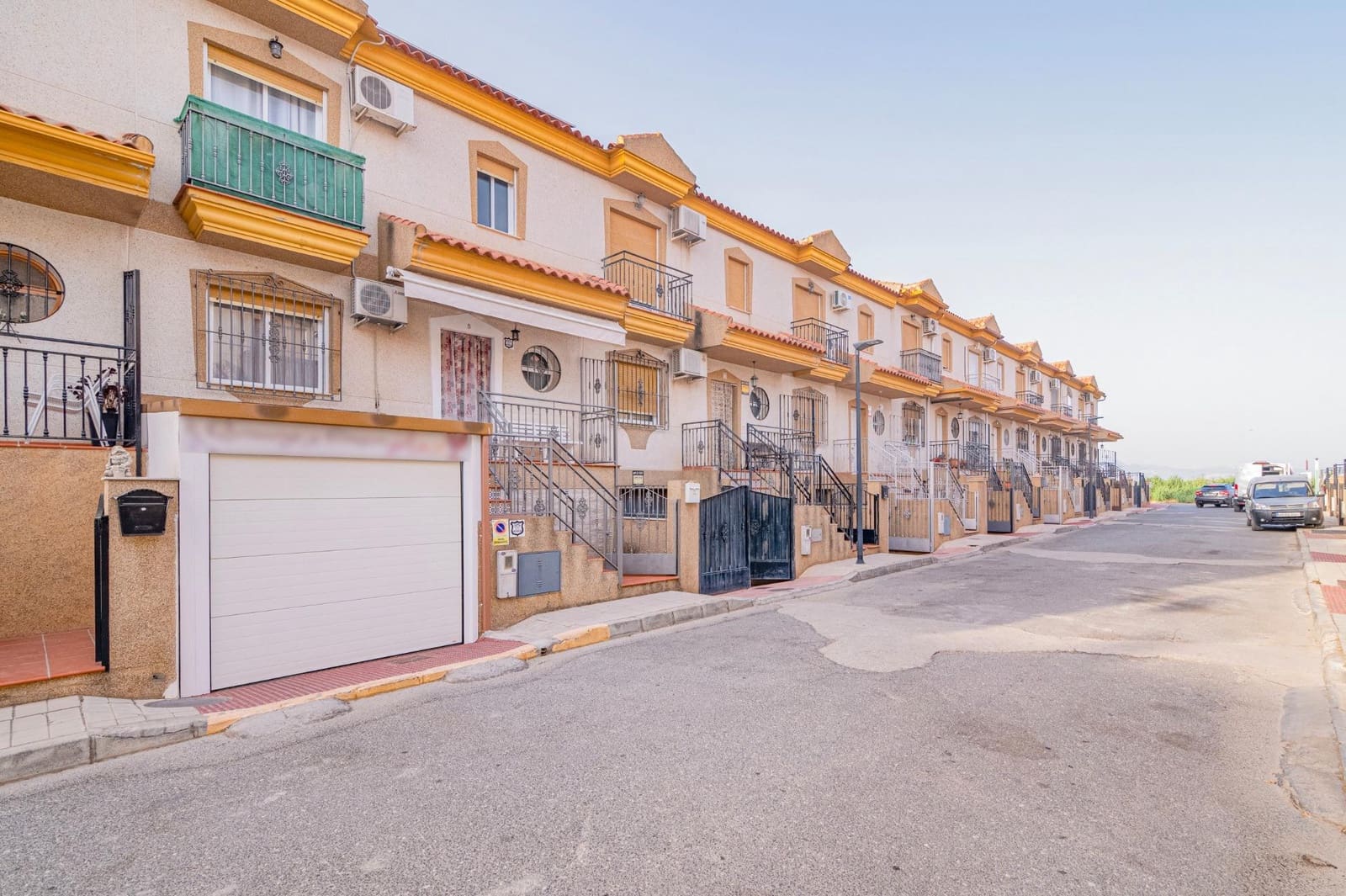 5 soveværelse Rækkehus til salg i Cijuela med swimmingpool garage - € 213.000 (Ref: 10014086)